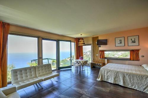 Sant'agata Sui Due Golfi Villa Sleeps 18 Pool Wifi