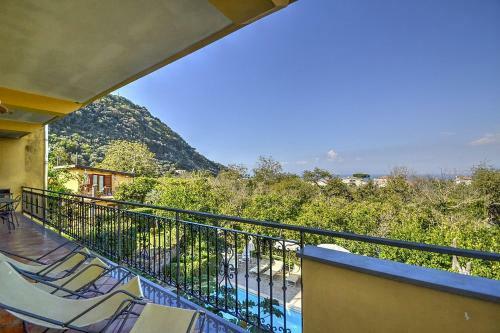 Sant'agnello Apartment Sleeps 6 Pool Air Con Wifi