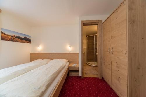 Hostal Kedul Alpine Lodge