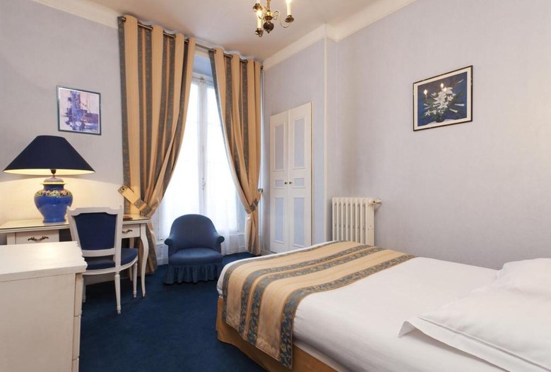 Hotel Du Quai Voltaire