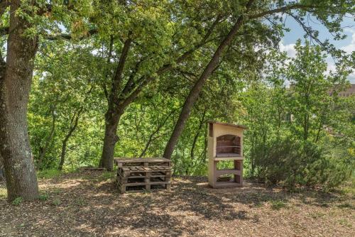 San Giovanni D'asso Villa Sleeps 8 Pool Air Con