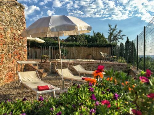 San Giovanni D'asso Villa Sleeps 5 Pool Air Con