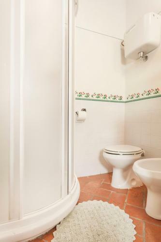 San Giovanni D'asso Villa Sleeps 5 Pool Air Con