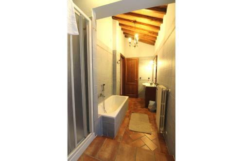 San Giustino Valdarno Villa Sleeps 6 Pool Wifi