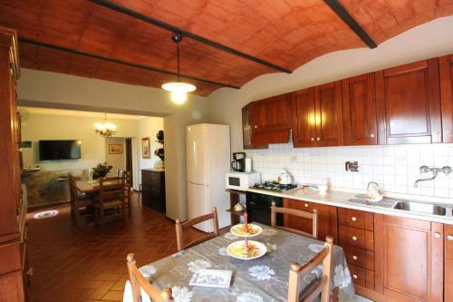 San Giustino Valdarno Villa Sleeps 10 Pool Wifi