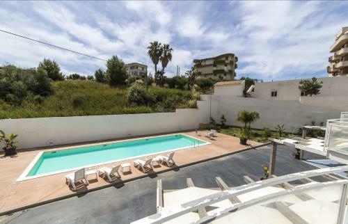 La Dolce Vita, Piscina E Mare