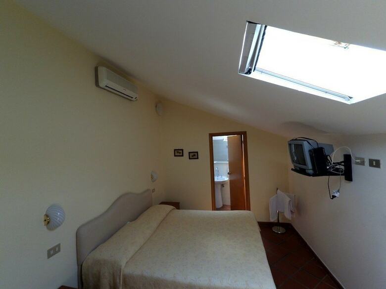 Bed & Breakfast Caterina House