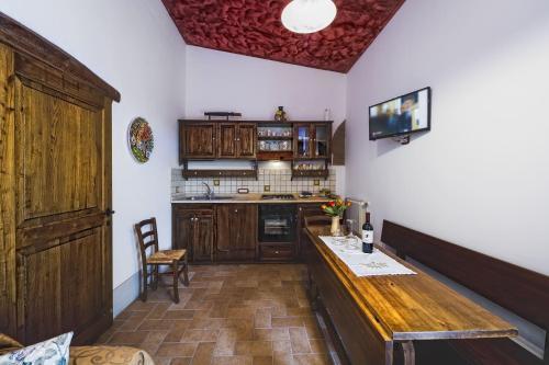 San Quirico D'orcia Apartment Sleeps 8 Pool Wifi