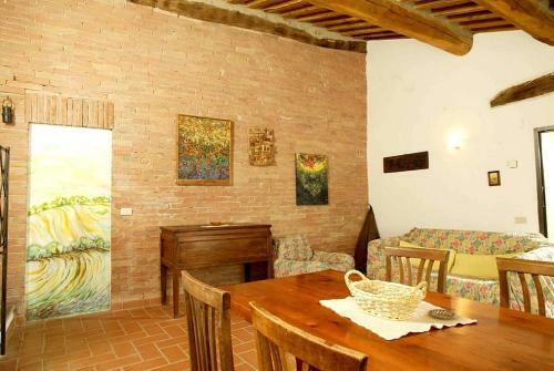 San Quirico D'orcia Villa Sleeps 6 Pool Wifi
