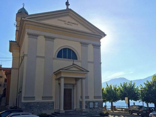 Colonno Villa Sleeps 8