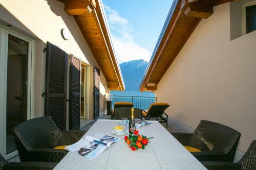 Colonno Apartment Sleeps 6 Pool
