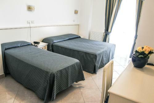 Hotel Holiday