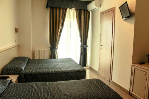 Hotel Holiday