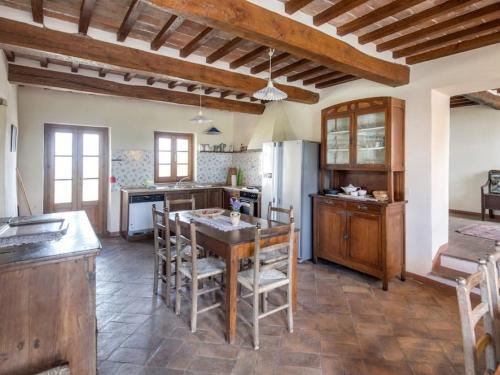 San Casciano Dei Bagni Villa Sleeps 12 Pool Wifi