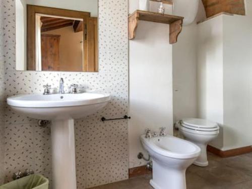 San Casciano Dei Bagni Villa Sleeps 12 Pool Wifi