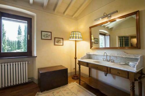 San Casciano In Val Di Pesa Villa Sleeps 10 Pool