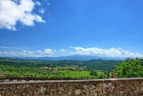 San Donato In Collina Apartment Sleeps 12