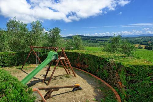 San Donato In Collina Apartment Sleeps 12