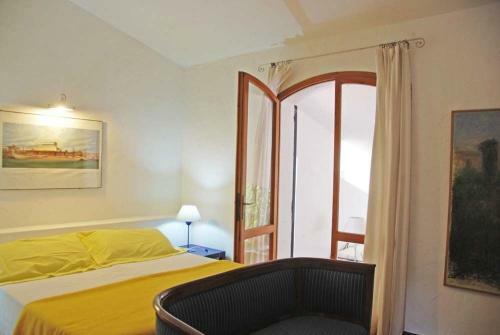 Porto Pino Villa Sleeps 10 Wifi