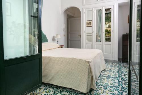 Arienzo Apartment Sleeps 6 Air Con Wifi