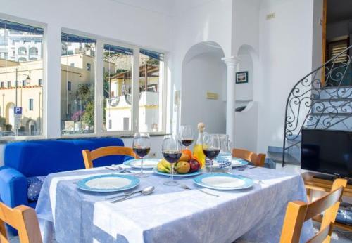 Praiano Apartment Sleeps 4