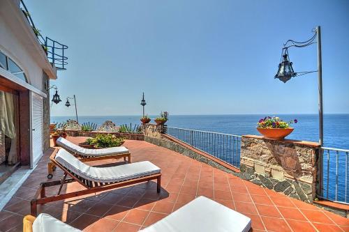 Praiano Villa Sleeps 14 Pool Air Con Wifi