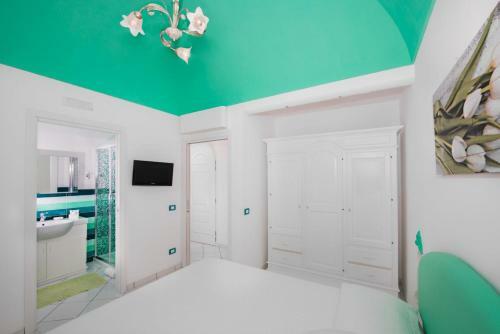 Praiano Apartment Sleeps 5 Pool Air Con Wifi