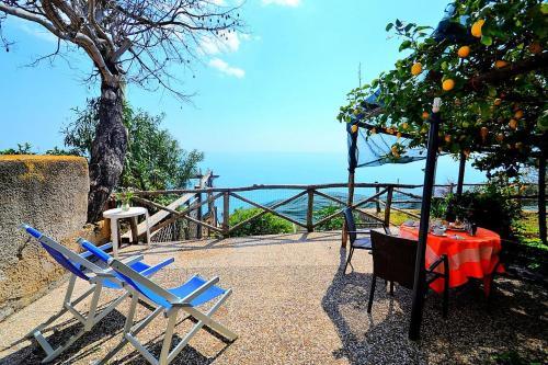 Praiano Villa Sleeps 5 Air Con Wifi