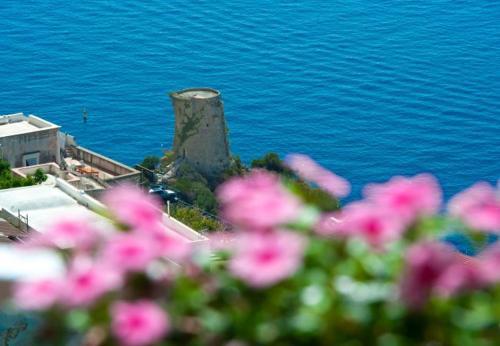 Praiano Apartment Sleeps 4 T721497