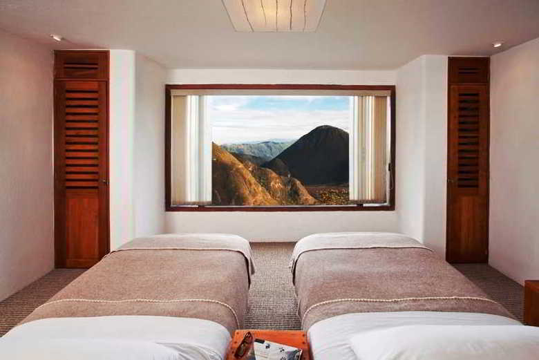 El Crater Hotel