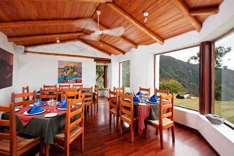 El Crater Hotel