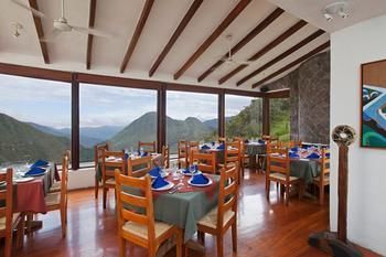 El Crater Hotel