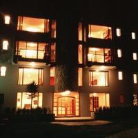 El Crater Hotel