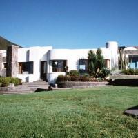 El Crater Hotel