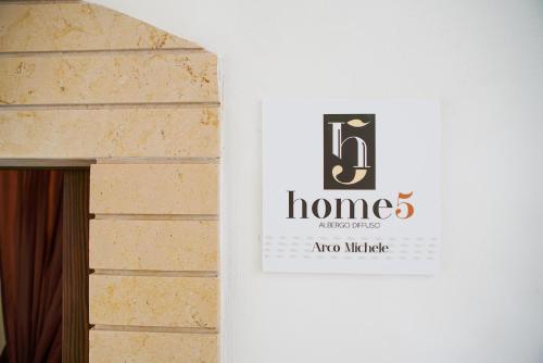 Home 5 - Arco Antico