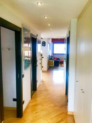 Apartamento Residence "delfino" Con Piscina E Campo Da Tennis