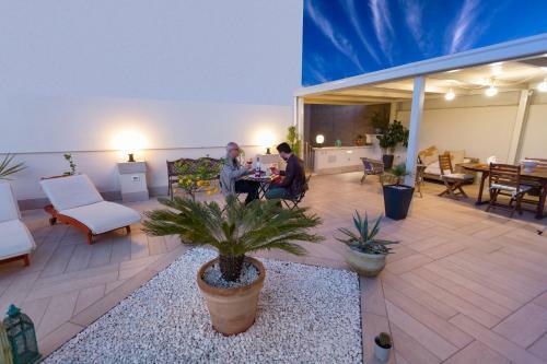 B&B Kalavr�a