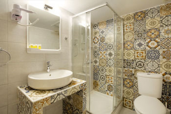 Hotel Omorfi Poli