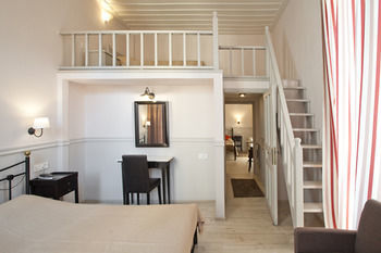 Hotel Omorfi Poli