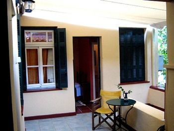 Hotel Atheaton Guesthouse