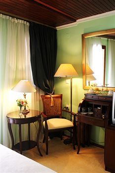 Albergue Four Seasons Pension Guest House