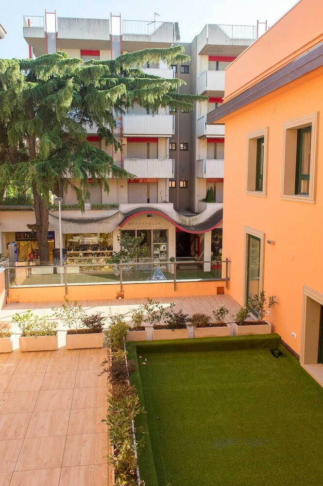 Aparthotel Metropol Ceccarini Suite
