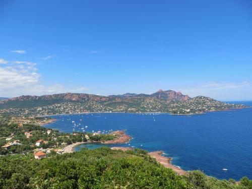 Apartamento Cap Est�rel Vacances - Studio Mer G2 Terrasse Couverte - 256la