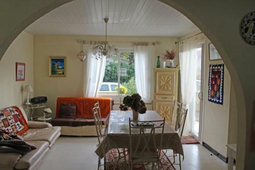 Maison 2 Chambres � Deux Pas De La Plage Du Betey