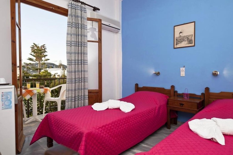 Hotel Marisa Rooms