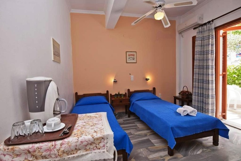 Hotel Marisa Rooms