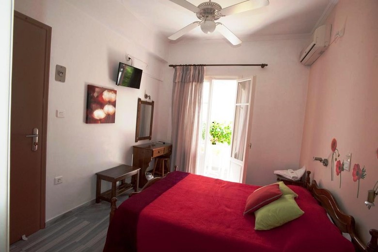 Hotel Marisa Rooms