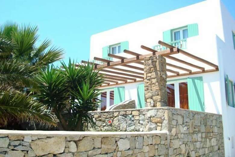 Giannoulaki Village Hotel