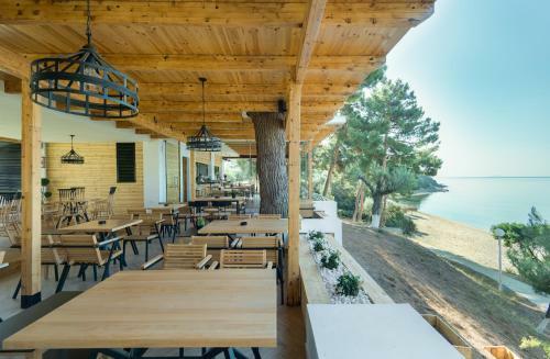 Hotel Trikorfo Beach