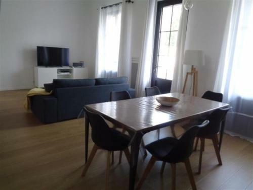 Apartment Appartement T4 En Duplex